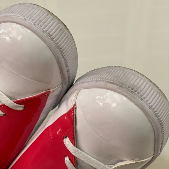 Puma heart sneakers! True to size - Picture 3 of 8